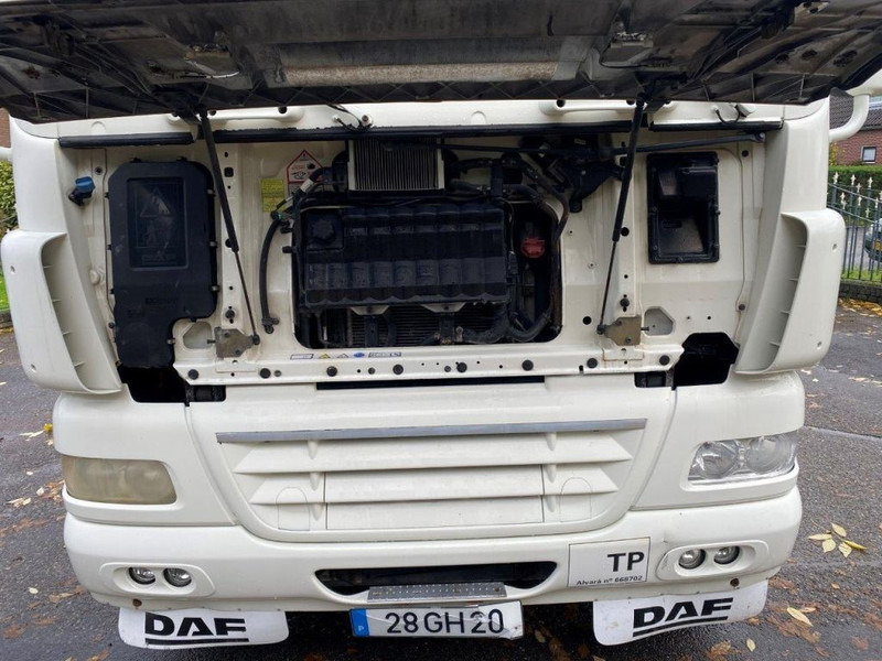 DAF CF 85.410 85CF 410 AUTOMATIC - شاحنة جرار: صور 3 DAF CF 85.410 85CF 410 AUTOMATIC - شاحنة جرار: صور 3