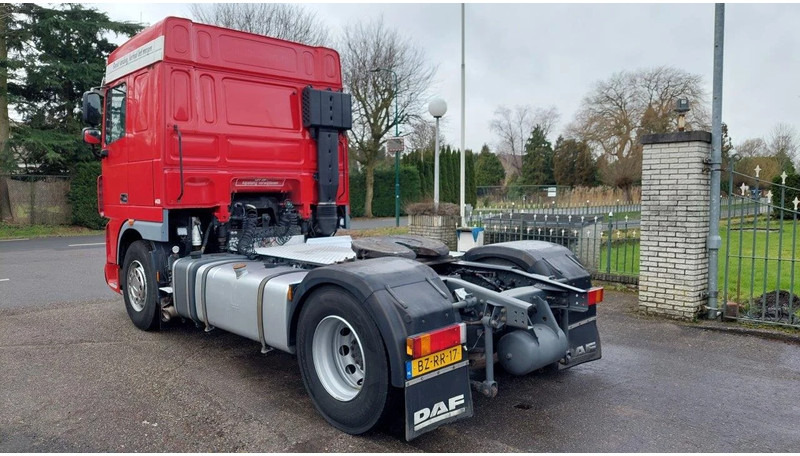 DAF XF 105.410 4X2 HYDRAULIC - شاحنة جرار: صور 4 DAF XF 105.410 4X2 HYDRAULIC - شاحنة جرار: صور 4