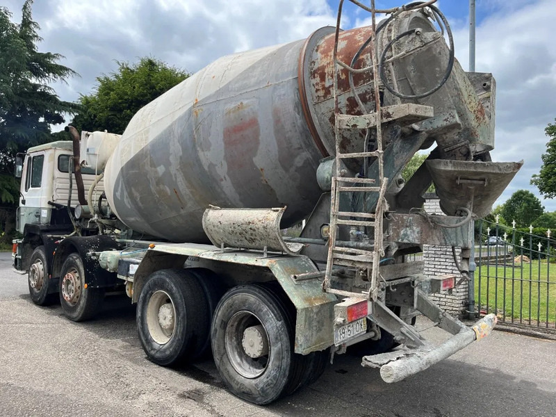 شاحنة خلاطة خرسانة MAN 35.302 8x4 FULL STEEL SPRING MANUAL ZF GEARBOX !!! 6 CILINDER !!!: صور 10 شاحنة خلاطة خرسانة MAN 35.302 8x4 FULL STEEL SPRING MANUAL ZF GEARBOX !!! 6 CILINDER !!!: صور 10