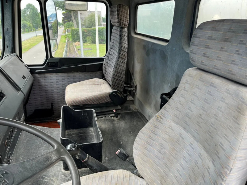 شاحنة خلاطة خرسانة MAN 35.302 8x4 FULL STEEL SPRING MANUAL ZF GEARBOX !!! 6 CILINDER !!!: صور 17 شاحنة خلاطة خرسانة MAN 35.302 8x4 FULL STEEL SPRING MANUAL ZF GEARBOX !!! 6 CILINDER !!!: صور 17