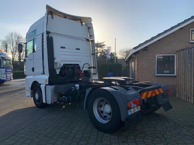 MAN TGA 18.480 6 HEAD ENGINE AUTOMATIC RETARDER - شاحنة جرار: صور 4 MAN TGA 18.480 6 HEAD ENGINE AUTOMATIC RETARDER - شاحنة جرار: صور 4
