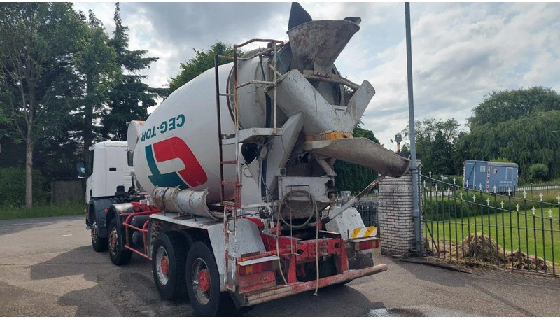 Scania P114-340 8x4 Mixer Full Steel Spring - شاحنة خلاطة خرسانة: صور 4 Scania P114-340 8x4 Mixer Full Steel Spring - شاحنة خلاطة خرسانة: صور 4