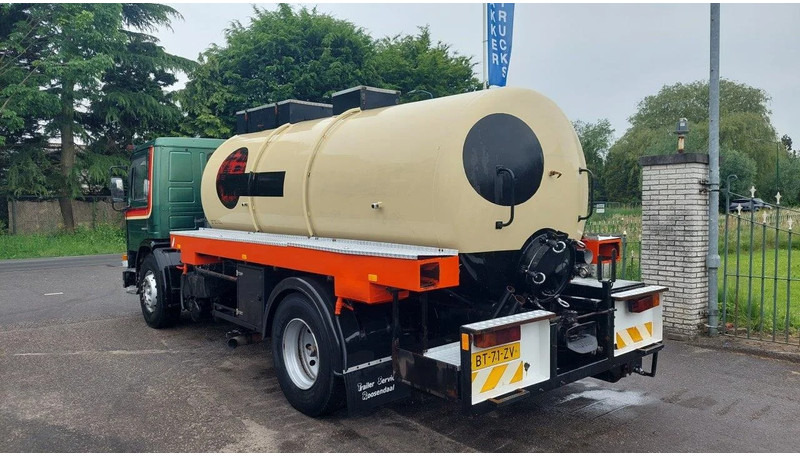 Scania P82 4x2 Tank - شاحنة صهريج: صور 4 Scania P82 4x2 Tank - شاحنة صهريج: صور 4