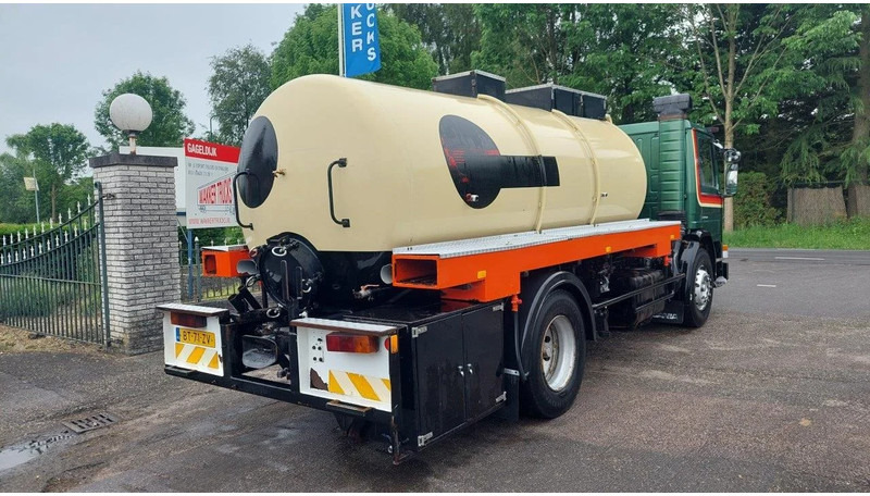 Scania P82 4x2 Tank - شاحنة صهريج: صور 3 Scania P82 4x2 Tank - شاحنة صهريج: صور 3