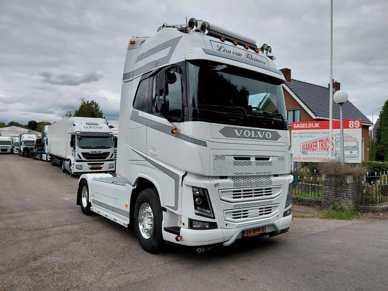 Volvo FH 540 SHOWTRUCK Full options Holland truck DUAL clutch performence edition - شاحنة جرار: صور 3 Volvo FH 540 SHOWTRUCK Full options Holland truck DUAL clutch performence edition - شاحنة جرار: صور 3