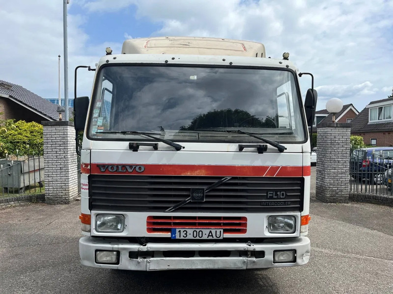 Volvo FL 10.320 4X2 TRUCKHEAD FULL STEEL SUSPENSION - شاحنة جرار: صور 2 Volvo FL 10.320 4X2 TRUCKHEAD FULL STEEL SUSPENSION - شاحنة جرار: صور 2