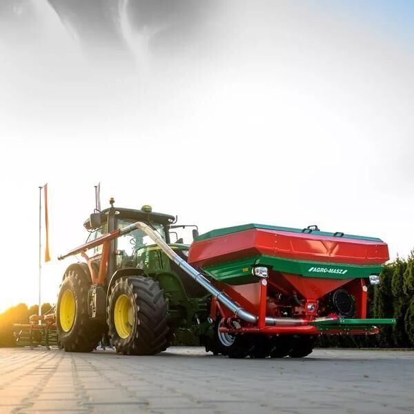 AGRO-MASZ IKAR - PNEUMATYCZNY SIEWNIK ZBOŻOWY (FRONTOWY) - آلة رش الأسمدة: صور 2 AGRO-MASZ IKAR - PNEUMATYCZNY SIEWNIK ZBOŻOWY (FRONTOWY) - آلة رش الأسمدة: صور 2