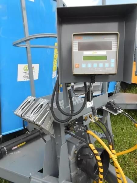 Zamet Paszowóz 8m3 FIDER - آلة خلط وتوزيع الأعلاف: صور 4 Zamet Paszowóz 8m3 FIDER - آلة خلط وتوزيع الأعلاف: صور 4