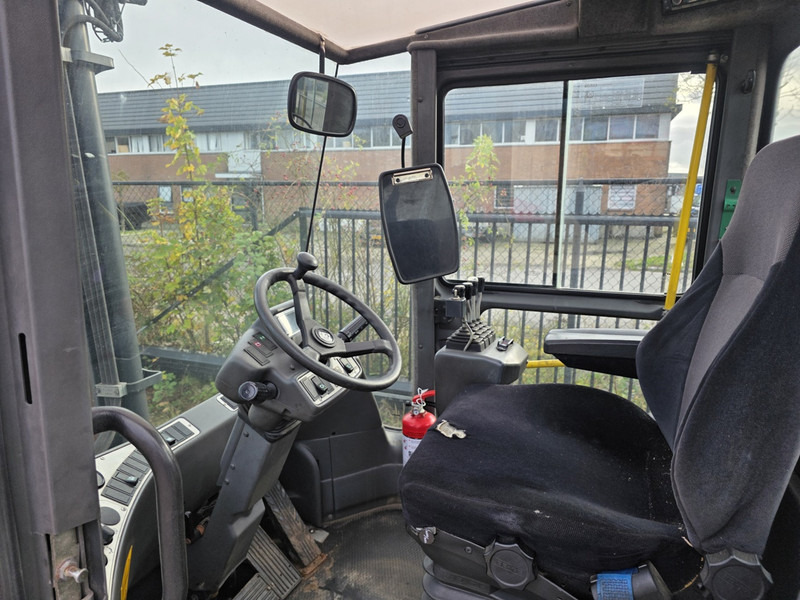 Kalmar DCE 55-6HM diesel heftruck kalmar forklift diesel 5.5 ton - رافعة شوكية ديزل: صور 5 Kalmar DCE 55-6HM diesel heftruck kalmar forklift diesel 5.5 ton - رافعة شوكية ديزل: صور 5