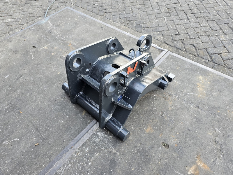 Verachtert snelwissel cw45 breedt hydraulische snelwissel cw45 breedt - وصلة الربط للمعدات المعلقة - آلات البناء: صور 4 Verachtert snelwissel cw45 breedt hydraulische snelwissel cw45 breedt - وصلة الربط للمعدات المعلقة - آلات البناء: صور 4