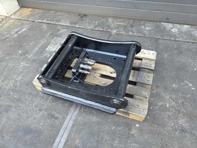 Fuchs fqc sennebogen adaptor plate FQC liebherr sennebogen fqc plate shear - وصلة الربط للمعدات المعلقة - آلات البناء: صور 2 Fuchs fqc sennebogen adaptor plate FQC liebherr sennebogen fqc plate shear - وصلة الربط للمعدات المعلقة - آلات البناء: صور 2