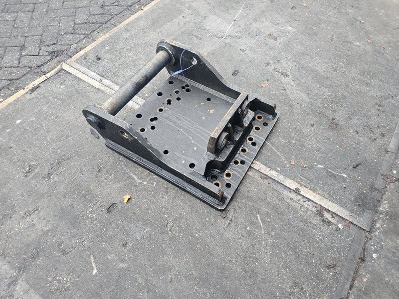 Kopplaat lehnhof ms 10 sw10 verachtert cat mp vt lehnhof - وصلة الربط للمعدات المعلقة - آلات البناء: صور 4 Kopplaat lehnhof ms 10 sw10 verachtert cat mp vt lehnhof - وصلة الربط للمعدات المعلقة - آلات البناء: صور 4