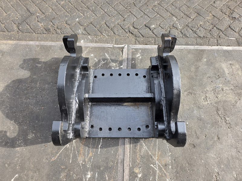 Kopplaat verachtert cat cw45 cw 40 verachtert caterpillar patern - وصلة الربط للمعدات المعلقة - آلات البناء: صور 5 Kopplaat verachtert cat cw45 cw 40 verachtert caterpillar patern - وصلة الربط للمعدات المعلقة - آلات البناء: صور 5