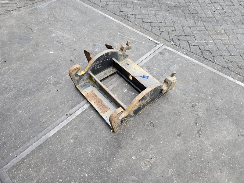 Kopplaat verachtert eurosteel cw 30 cw40 kopplaat adaptorplate - وصلة الربط للمعدات المعلقة - آلات البناء: صور 4 Kopplaat verachtert eurosteel cw 30 cw40 kopplaat adaptorplate - وصلة الربط للمعدات المعلقة - آلات البناء: صور 4