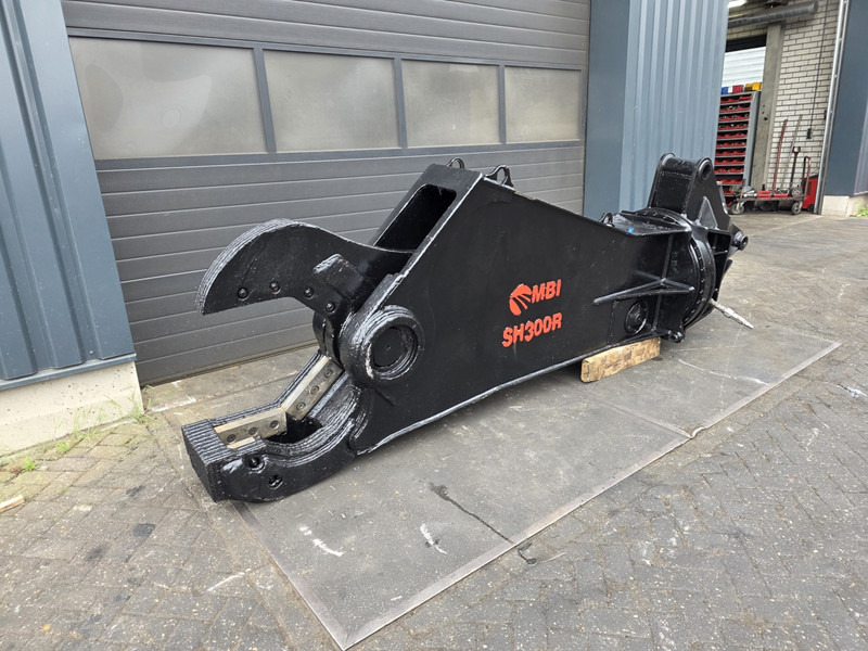Mantovanibenne sh300 genesis scrap shear waste shear genesis labounty - ماكينة القص الهيدروليكي - آلات البناء: صور 3 Mantovanibenne sh300 genesis scrap shear waste shear genesis labounty - ماكينة القص الهيدروليكي - آلات البناء: صور 3