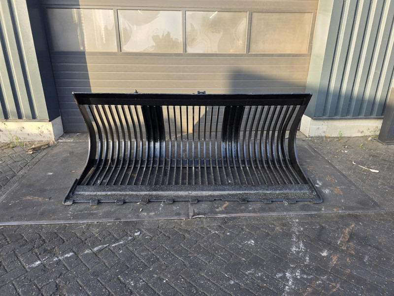 Puinbak volvo l60f l 70shovelbak volvo l60 wiellader bak volvo l60 l70 - بكت - آلات البناء: صور 1 Puinbak volvo l60f l 70shovelbak volvo l60 wiellader bak volvo l60 l70 - بكت - آلات البناء: صور 1