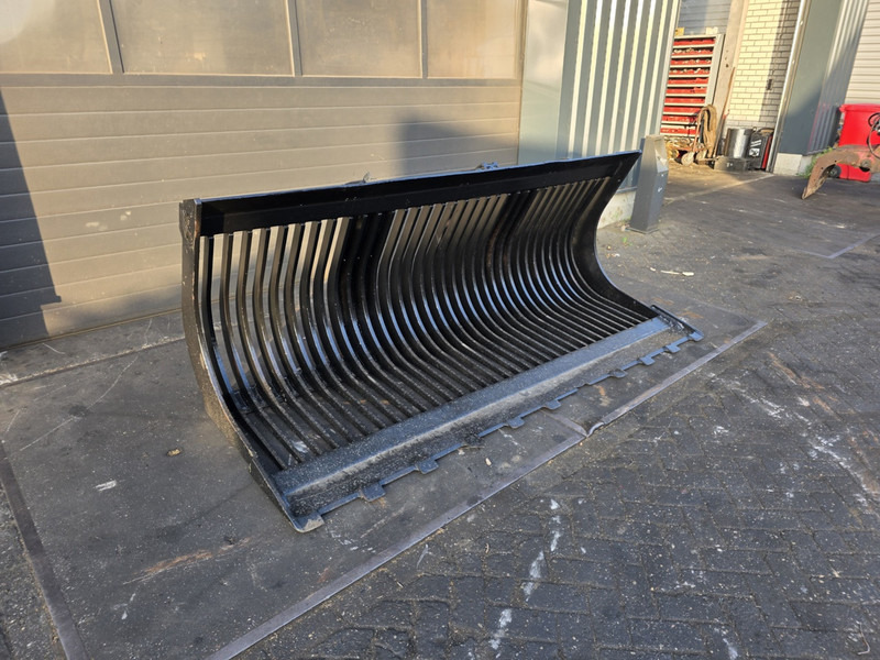 Puinbak volvo l60f l 70shovelbak volvo l60 wiellader bak volvo l60 l70 - بكت - آلات البناء: صور 3 Puinbak volvo l60f l 70shovelbak volvo l60 wiellader bak volvo l60 l70 - بكت - آلات البناء: صور 3