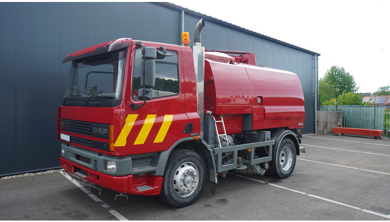 DAF 65.180 ATI STREET SWEPER RH DRIVE MANUAL GARBOX 96.000KM - سياره كنس شوارع: صور 3 DAF 65.180 ATI STREET SWEPER RH DRIVE MANUAL GARBOX 96.000KM - سياره كنس شوارع: صور 3