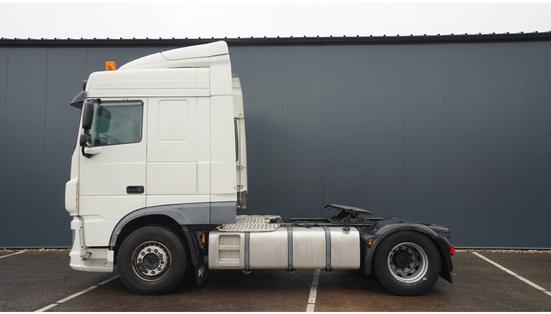 DAF XF 440 SPACECAB EURO 6 - شاحنة جرار: صور 1 DAF XF 440 SPACECAB EURO 6 - شاحنة جرار: صور 1