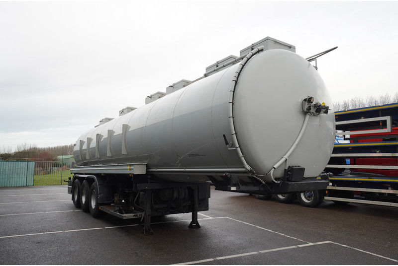 Dijkstra 3 AXLE TANK TRAILER 36 M3 - نصف مقطورة صهريج: صور 3 Dijkstra 3 AXLE TANK TRAILER 36 M3 - نصف مقطورة صهريج: صور 3