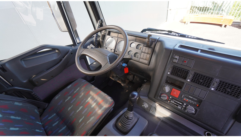 Iveco EUROTRAKKER CURSOR 350 6X4 FLATBED WITH PALFINGER PK 20002 CRANE - شاحنة كرين: صور 5 Iveco EUROTRAKKER CURSOR 350 6X4 FLATBED WITH PALFINGER PK 20002 CRANE - شاحنة كرين: صور 5