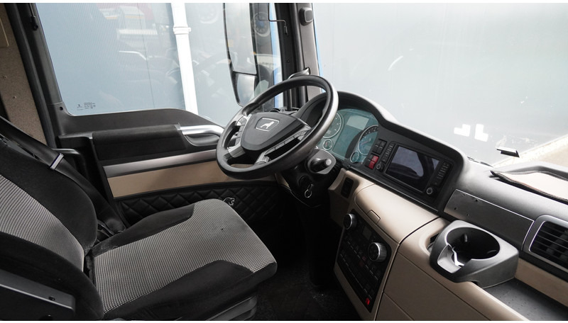 MAN TGX 18.420 ADR 664.400KM - شاحنة جرار: صور 5 MAN TGX 18.420 ADR 664.400KM - شاحنة جرار: صور 5