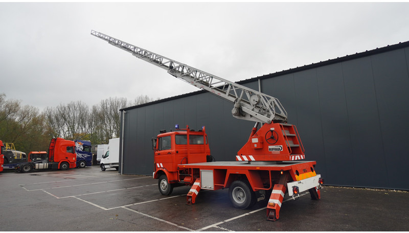 Mercedes-Benz 809 FIRE LADDER TRUCK 13.100KM MANUAL GEARBOX - المطافئ: صور 3 Mercedes-Benz 809 FIRE LADDER TRUCK 13.100KM MANUAL GEARBOX - المطافئ: صور 3