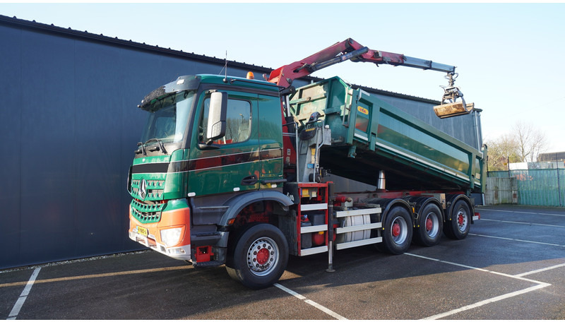 Mercedes-Benz AROCS 3542 8X4 2 SIDE TIPPER WITH HMF Z 1943 CRANE 407.000KM - شاحنة كرين: صور 2 Mercedes-Benz AROCS 3542 8X4 2 SIDE TIPPER WITH HMF Z 1943 CRANE 407.000KM - شاحنة كرين: صور 2
