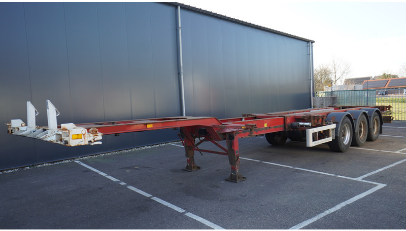 Renders 3 AXLE EXTENDABLE CONTAINER TRANSPORT TRAILER - شاحنات الحاويات/ جسم علوي قابل للتغيير نصف مقطورة: صور 2 Renders 3 AXLE EXTENDABLE CONTAINER TRANSPORT TRAILER - شاحنات الحاويات/ جسم علوي قابل للتغيير نصف مقطورة: صور 2