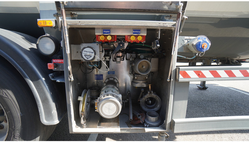 Schrader 3 AXLE ADR CHEMIE TANK TRAILER 40.000LTR - نصف مقطورة صهريج: صور 5 Schrader 3 AXLE ADR CHEMIE TANK TRAILER 40.000LTR - نصف مقطورة صهريج: صور 5