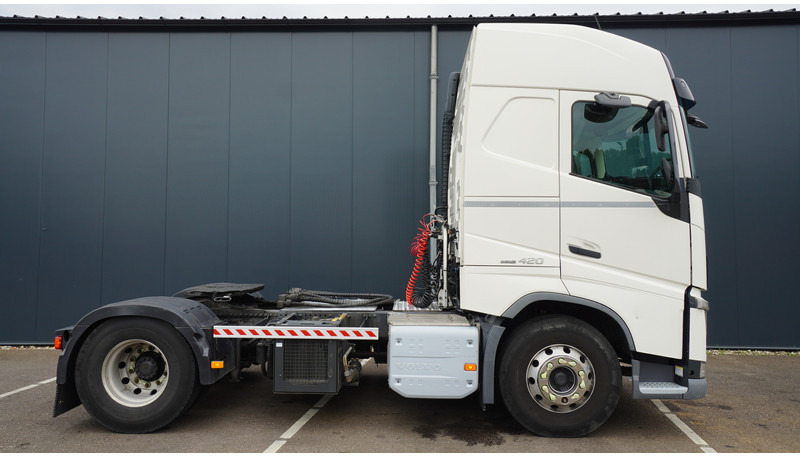Volvo FH 420 ADR GLOBETROTTER EURO 6 769.000KM COMPRESSOR - شاحنة جرار: صور 2 Volvo FH 420 ADR GLOBETROTTER EURO 6 769.000KM COMPRESSOR - شاحنة جرار: صور 2