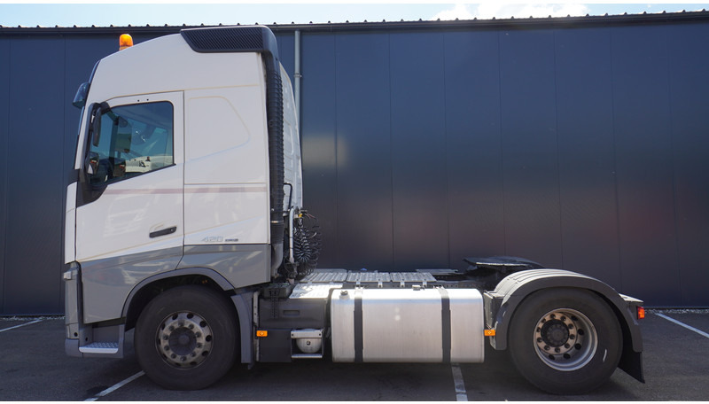 Volvo FH 420 ADR GLOBETROTTER EURO 6 864.000KM - شاحنة جرار: صور 1 Volvo FH 420 ADR GLOBETROTTER EURO 6 864.000KM - شاحنة جرار: صور 1