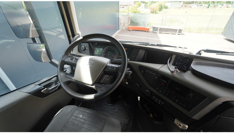 Volvo FH 460 8X2 20 FT CONTAINER TRANSPORT TRUCK - شاحنات الحاويات/ جسم علوي قابل للتغيير شاحنة: صور 5 Volvo FH 460 8X2 20 FT CONTAINER TRANSPORT TRUCK - شاحنات الحاويات/ جسم علوي قابل للتغيير شاحنة: صور 5