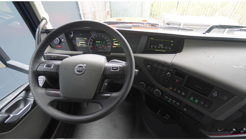 Volvo FH 460 EURO 6 GLOBETROTTER 647.000KM - شاحنة جرار: صور 5 Volvo FH 460 EURO 6 GLOBETROTTER 647.000KM - شاحنة جرار: صور 5