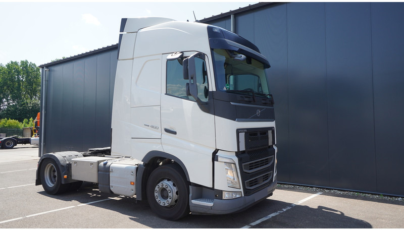 Volvo FH 460 EURO 6 GLOBETROTTER 727.000KM - شاحنة جرار: صور 4 Volvo FH 460 EURO 6 GLOBETROTTER 727.000KM - شاحنة جرار: صور 4
