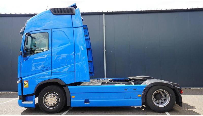 Volvo FH 460 LNG GLOBETROTTER TRUCK WITH 826.000KM - شاحنة جرار: صور 1 Volvo FH 460 LNG GLOBETROTTER TRUCK WITH 826.000KM - شاحنة جرار: صور 1