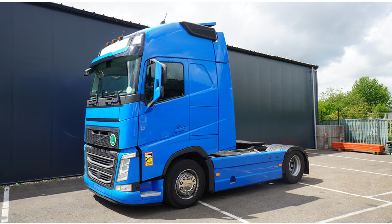 Volvo FH 460 LNG GLOBETROTTER TRUCK WITH 839.000KM - شاحنة جرار: صور 3 Volvo FH 460 LNG GLOBETROTTER TRUCK WITH 839.000KM - شاحنة جرار: صور 3