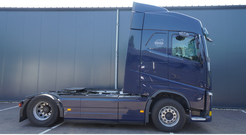 Volvo FH460 EURO 6 GLOBETROTTER 833.000KM - شاحنة جرار: صور 2 Volvo FH460 EURO 6 GLOBETROTTER 833.000KM - شاحنة جرار: صور 2
