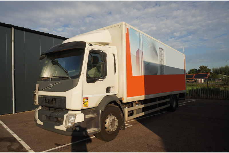 Volvo FL 280 CLOSED BOX BROKEN ENGINE NOT DRIVABLE - بصندوق مغلق شاحنة: صور 2 Volvo FL 280 CLOSED BOX BROKEN ENGINE NOT DRIVABLE - بصندوق مغلق شاحنة: صور 2