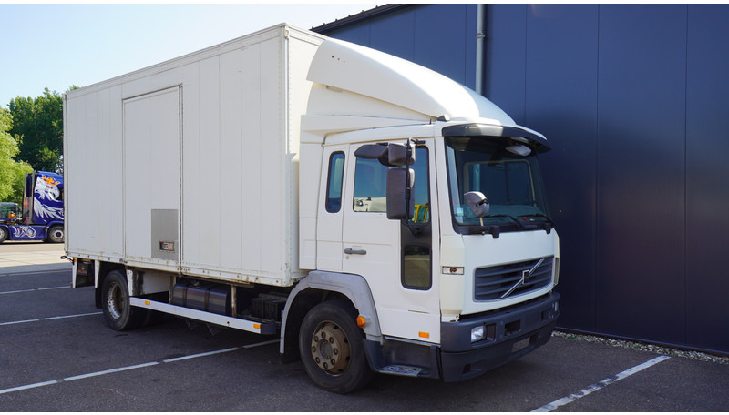 Volvo FL 6.220 CLOSED BOX 444.000KM MANUAL GEARBOX - بصندوق مغلق شاحنة: صور 4 Volvo FL 6.220 CLOSED BOX 444.000KM MANUAL GEARBOX - بصندوق مغلق شاحنة: صور 4