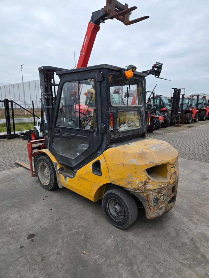 Komatsu FD30T-17 - رافعة شوكية ديزل: صور 4 Komatsu FD30T-17 - رافعة شوكية ديزل: صور 4