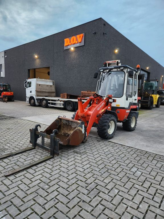 Kubota R420 - اللودر بعجل: صور 1 Kubota R420 - اللودر بعجل: صور 1