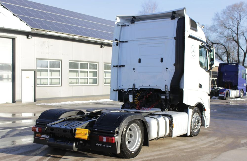 Mercedes-Benz ACTROS 1845 BIG SPACE / LOW DECK/ MEGA Euro 6 ** Salon Polska / SUPER STAN - شاحنة جرار: صور 2 Mercedes-Benz ACTROS 1845 BIG SPACE / LOW DECK/ MEGA Euro 6 ** Salon Polska / SUPER STAN - شاحنة جرار: صور 2