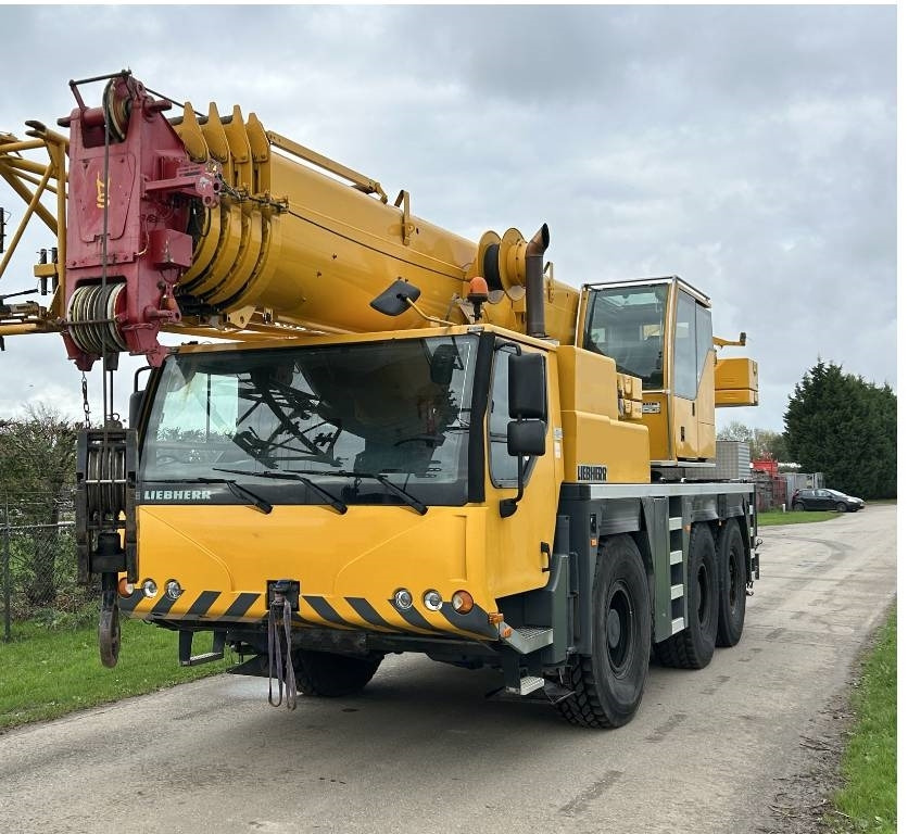 Liebherr LTM 1055-3.1  - رافعة لجميع التضاريس: صور 3 Liebherr LTM 1055-3.1  - رافعة لجميع التضاريس: صور 3