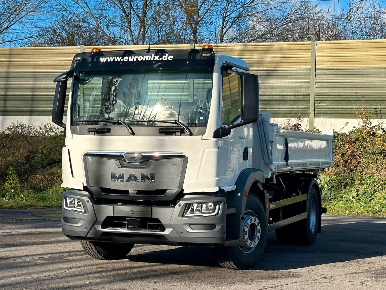 MAN TGM 18.320 4X2 / Euro 6e 3-Seiten-Kipper - قلابات: صور 4 MAN TGM 18.320 4X2 / Euro 6e 3-Seiten-Kipper - قلابات: صور 4