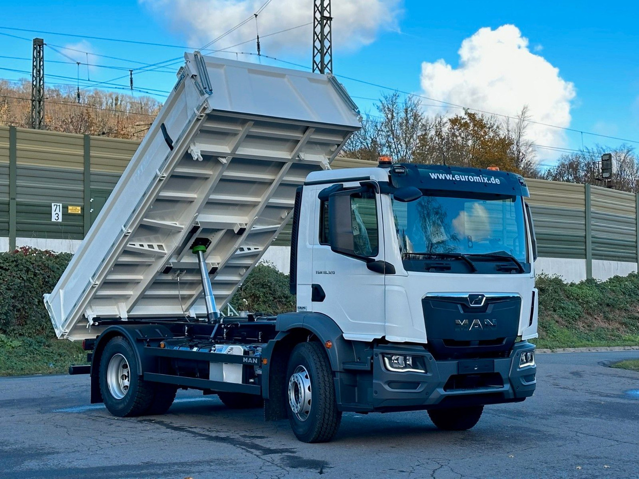 MAN TGM 18.320 4X2 / Euro 6e 3-Seiten-Kipper - قلابات: صور 2 MAN TGM 18.320 4X2 / Euro 6e 3-Seiten-Kipper - قلابات: صور 2