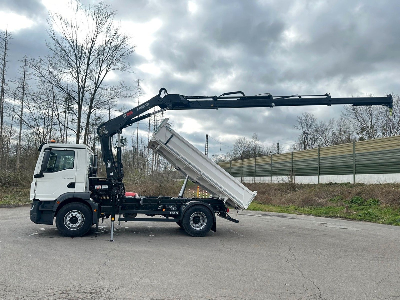 قلابات, شاحنة كرين MAN TGM 18.320 4x2 Euro6e  Hiab X-HiDuo 138DS-3: صور 8