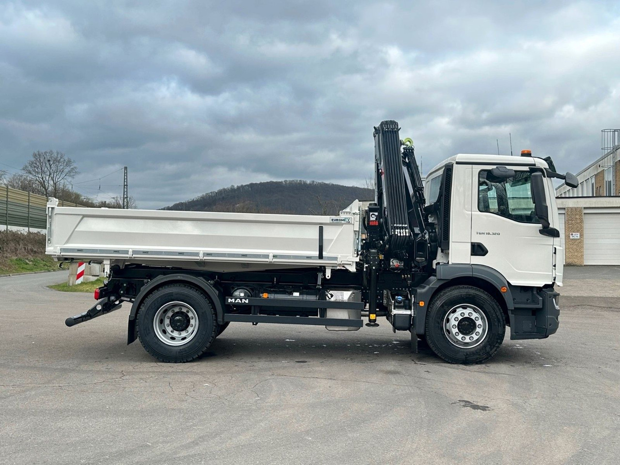 قلابات, شاحنة كرين MAN TGM 18.320 4x2 Euro6e  Hiab X-HiDuo 138DS-3: صور 6