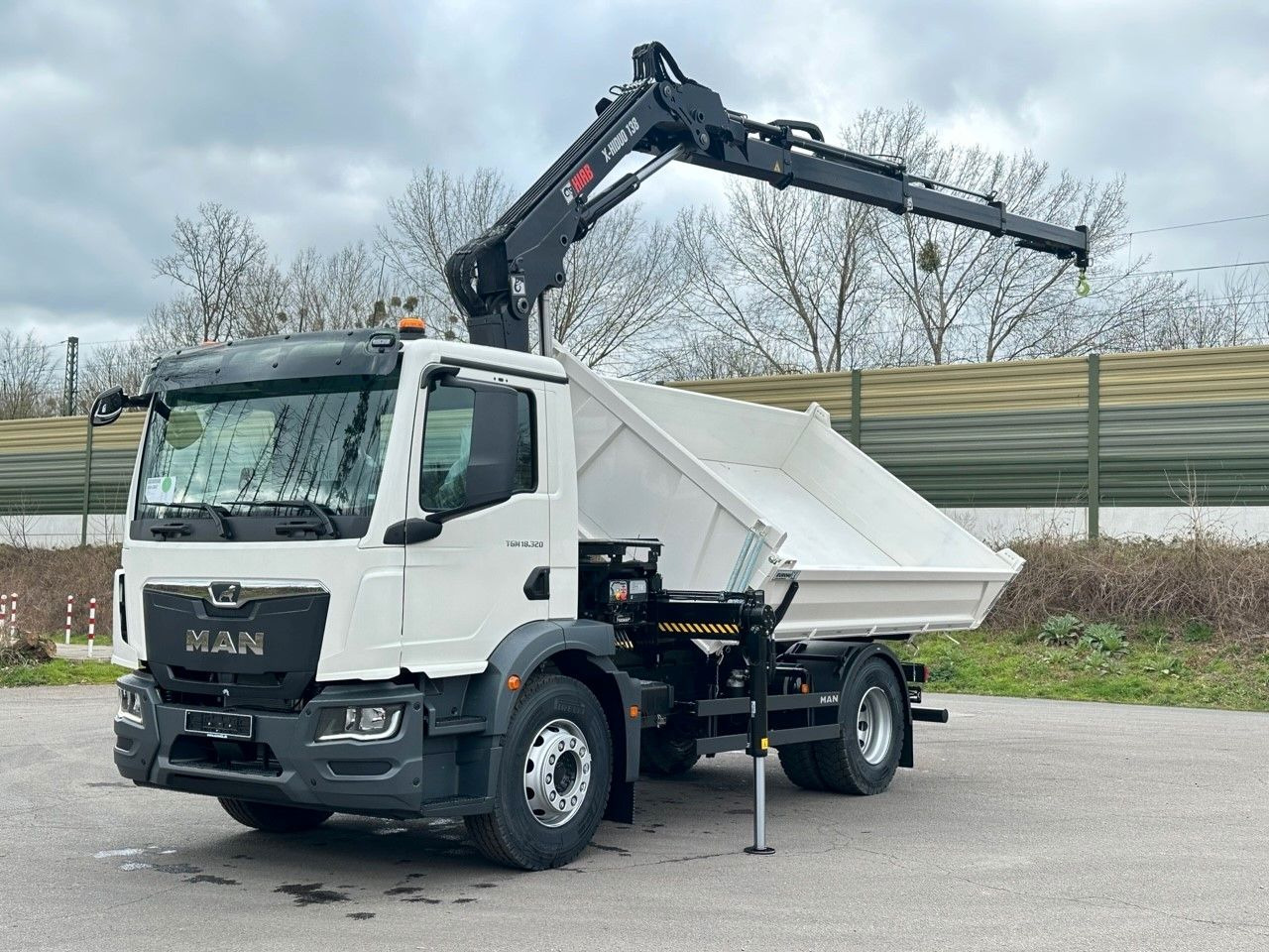 قلابات, شاحنة كرين MAN TGM 18.320 4x2 Euro6e  Hiab X-HiDuo 138DS-3: صور 16
