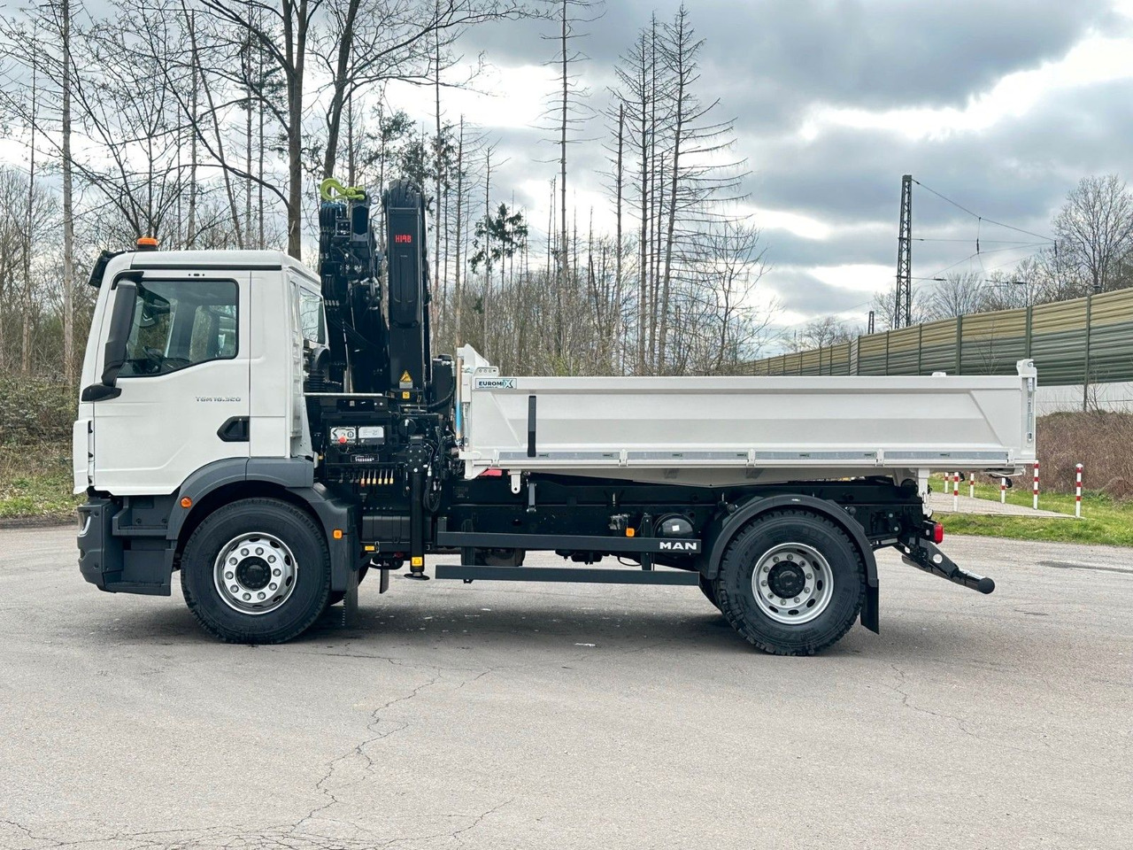 MAN TGM 18.320 4x2 Euro6e Hiab X-HiDuo 138DS-3 - قلابات, شاحنة كرين: صور 3 MAN TGM 18.320 4x2 Euro6e Hiab X-HiDuo 138DS-3 - قلابات, شاحنة كرين: صور 3